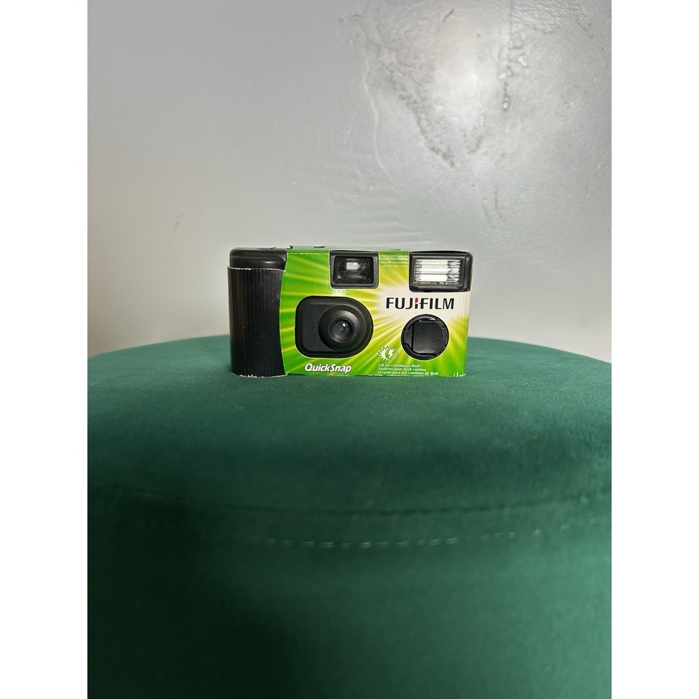 New Fujifilm QuickSnap Disposable Flash Camera - Good Condition Y2K Camera